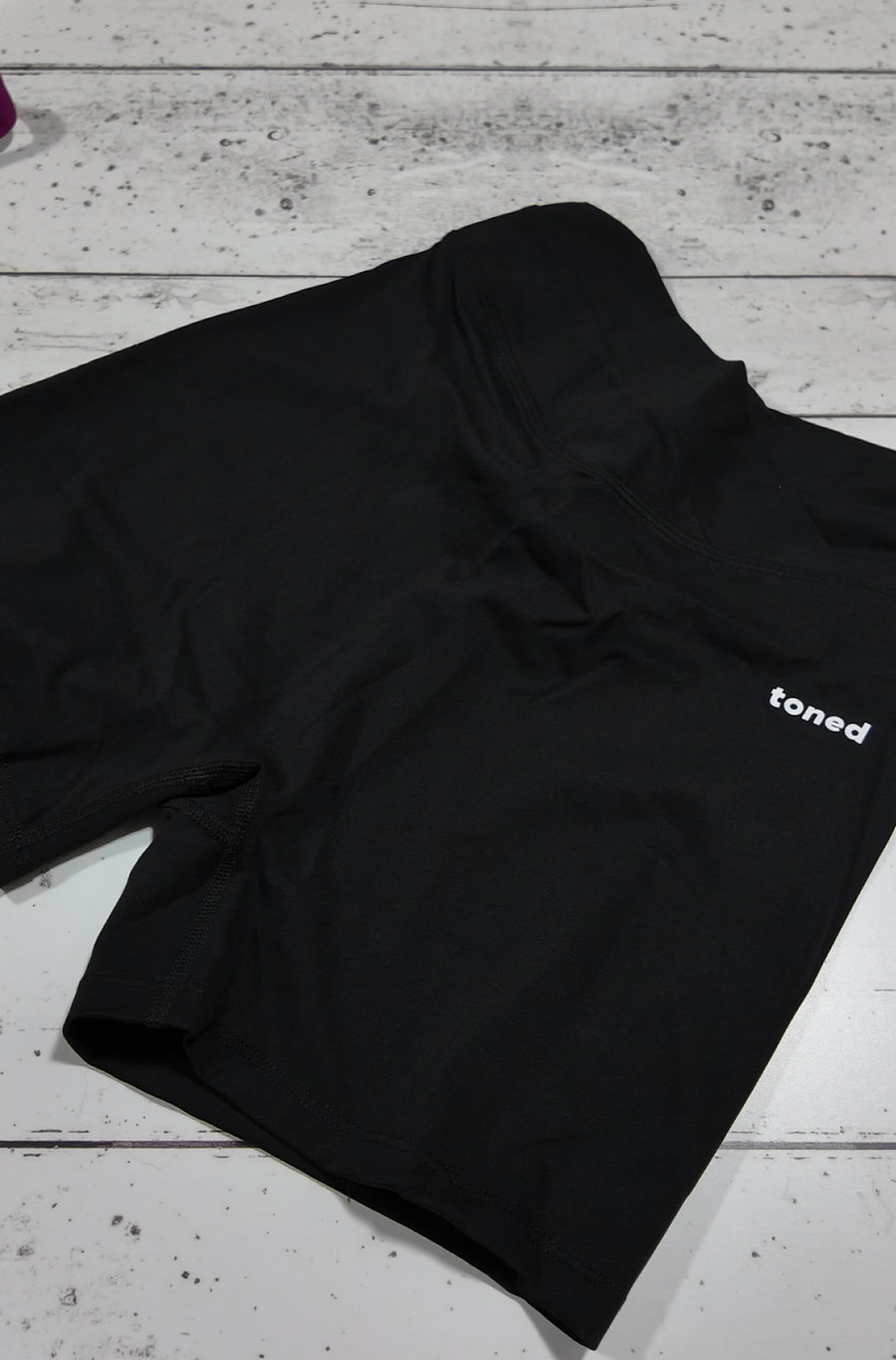 Shorts V-Cut